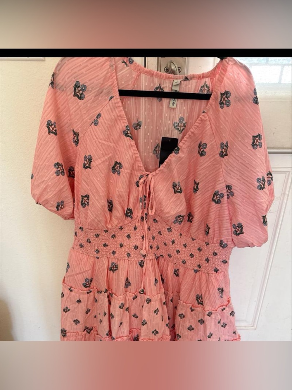 Torrid Pink Smocked Tiered Mini Dress
SIZE 2 = 18/20 *NWT* - Picture 11 of 13